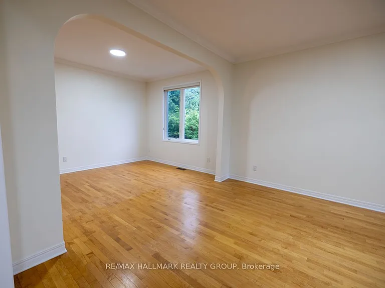 281 Goldridge Dr — Photo 5