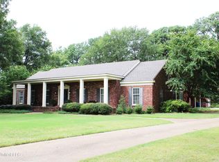1911 Mount Pleasant Rd, Hernando, MS 38632