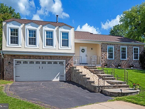 5th image of 14404 Haystack Ct