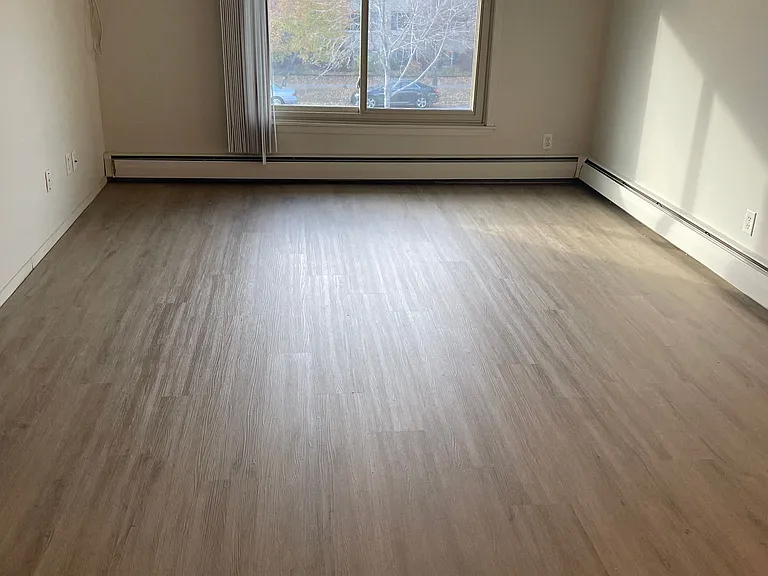 1040 Cleveland Apartments — Photo 19