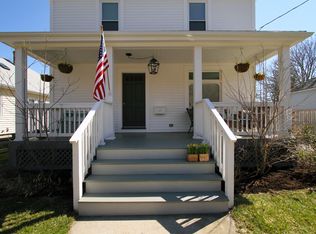 36 Prairie Ave, Newport, RI 02840