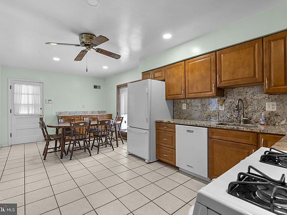 5th image of 3905 Harrison Rd