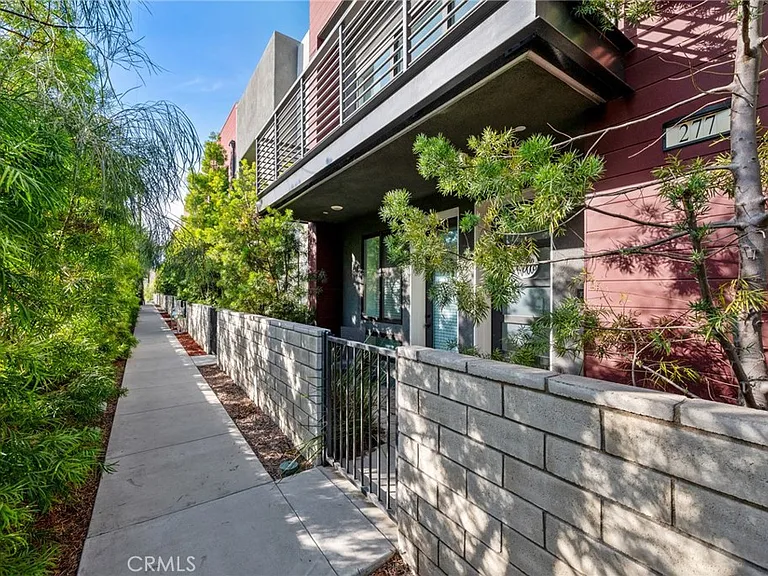 277 Dockside Ln — Photo 4