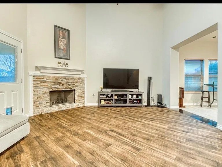 7618 Blossommist Ln — Photo 2