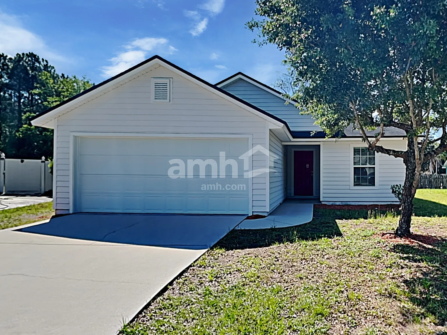 3 bed, 2.0 bath, 1382 sqft, $1,720 — Photo 1