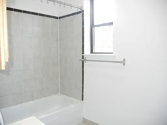 Rented by Brooklyn Heights Real Estate Inc | media 10