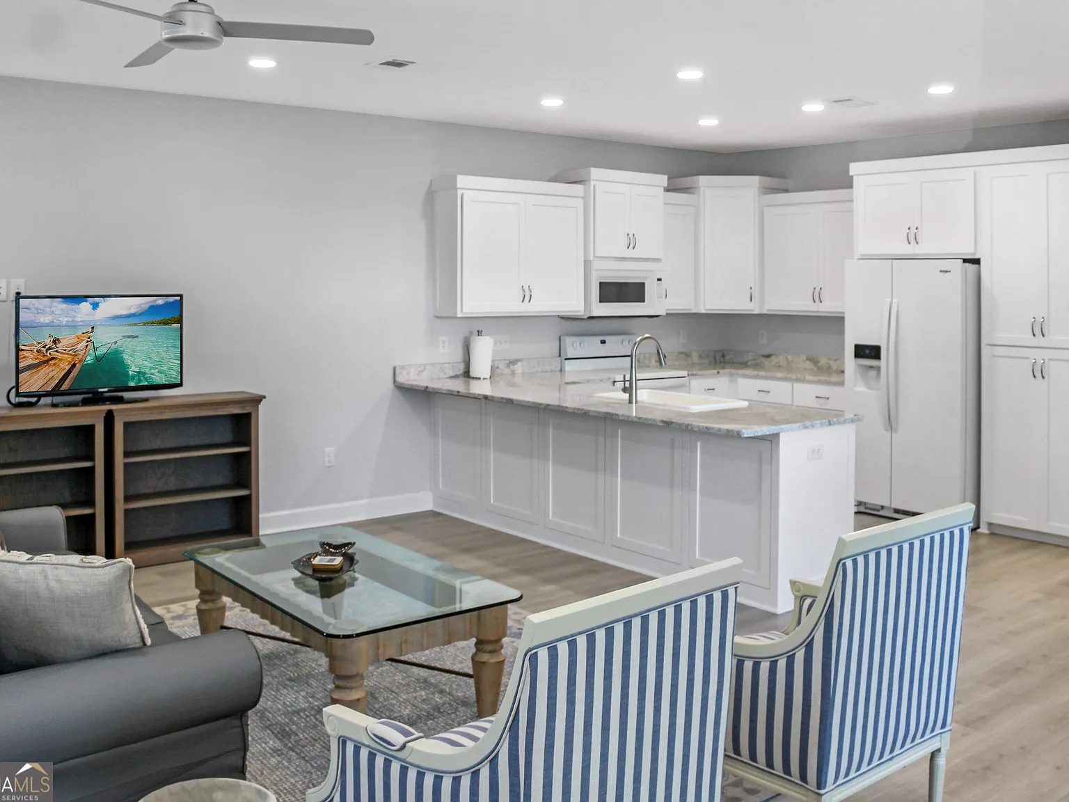 3 bed, 2.0 bath, 1482 sqft, $2,650 — Photo 3