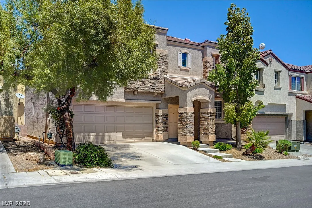 3 bed, 2.5 bath, 2086 sqft, $2,200 — Photo 3