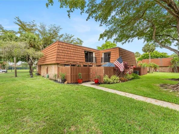 11883 SW 9th Mnr, Davie, FL 33325