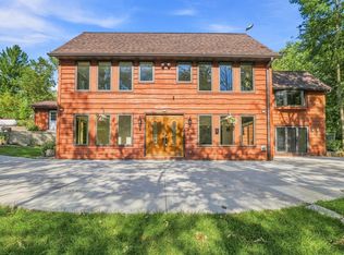2691 Mayline Dr, Bellevue, WI 54311