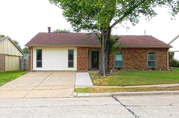 1st image of 717 Wandering Way Dr