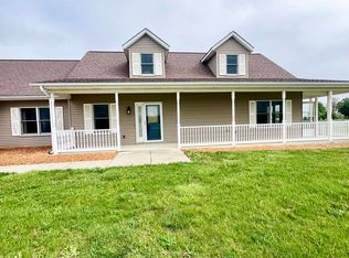 13711 Hoagland Rd, Hoagland, IN 46745