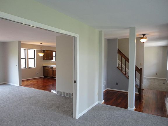 5th image of 9822 Tall Timber Dr