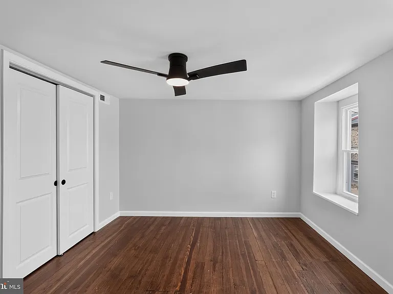 4469 Silverwood St — Photo 18
