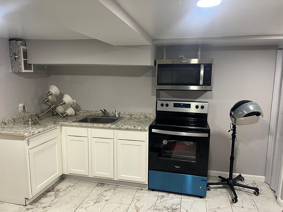 2nd image of 6116 Cabot St