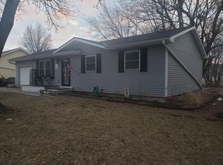 1812 Village O Dr, Maryville, MO 64468