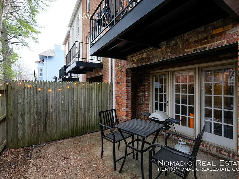 1851 Biltmore St NW #A — Photo 11