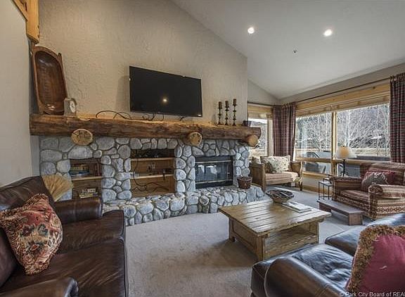 3rd image of 1750 Deer Valley Dr #104