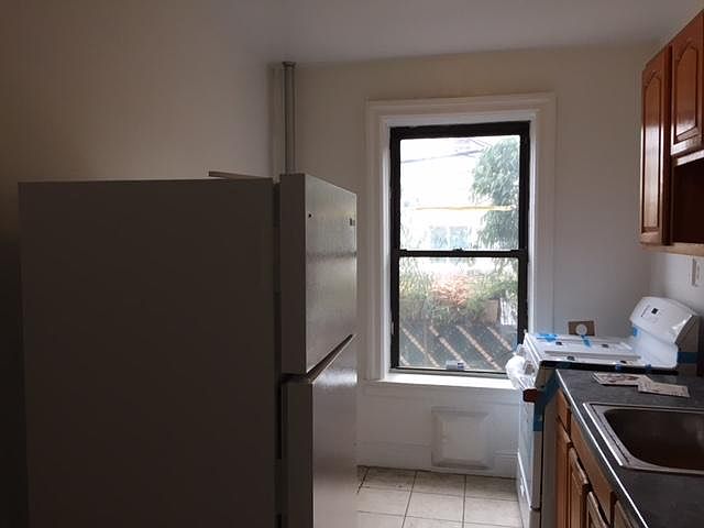 2nd image of 19840 32nd Ave APT B05