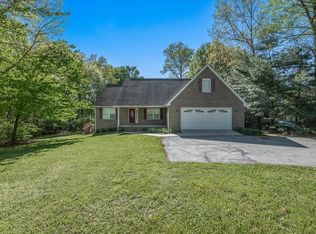539 E Deer Creek Dr, Crossville, TN 38571
