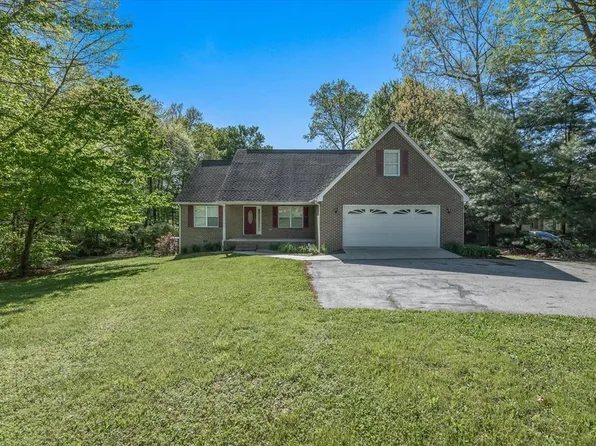 539 E Deer Creek Dr, Crossville, TN 38571