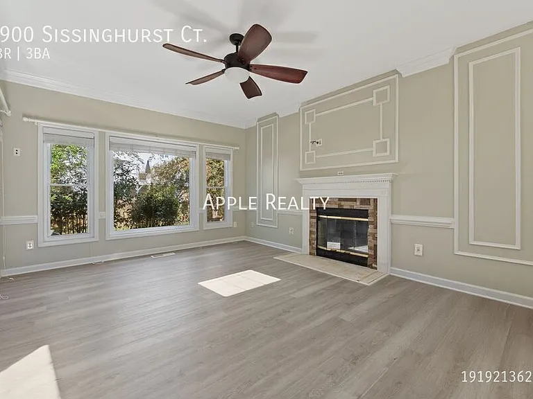 2900 Sissinghurst Ct — Photo 16