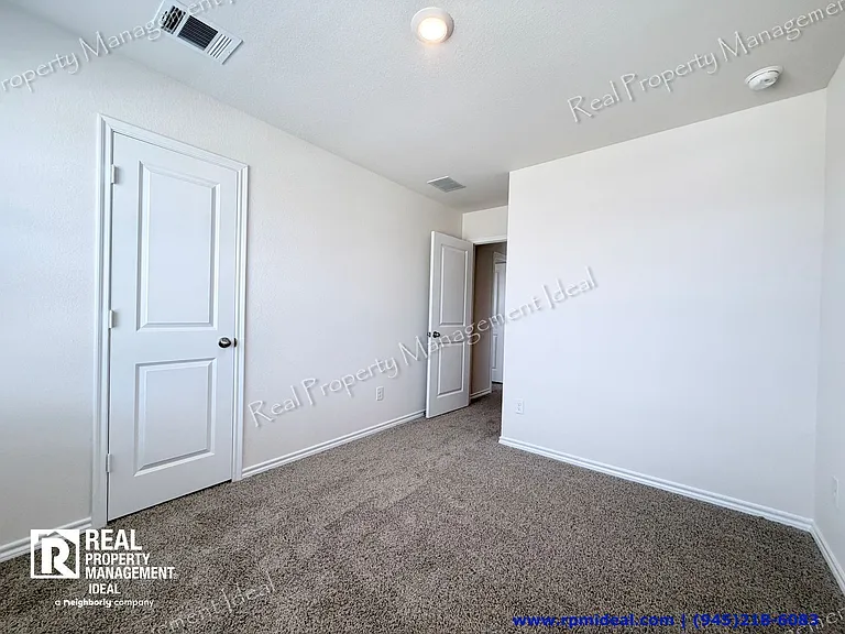 617 Edge Hill Ln — Photo 25