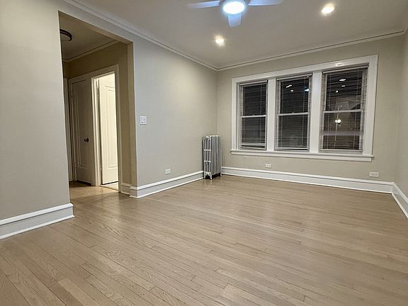 2nd image of 5459 W Wellington Ave APT 2W