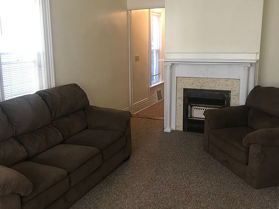 4th image of 242 W 8th St #2-1