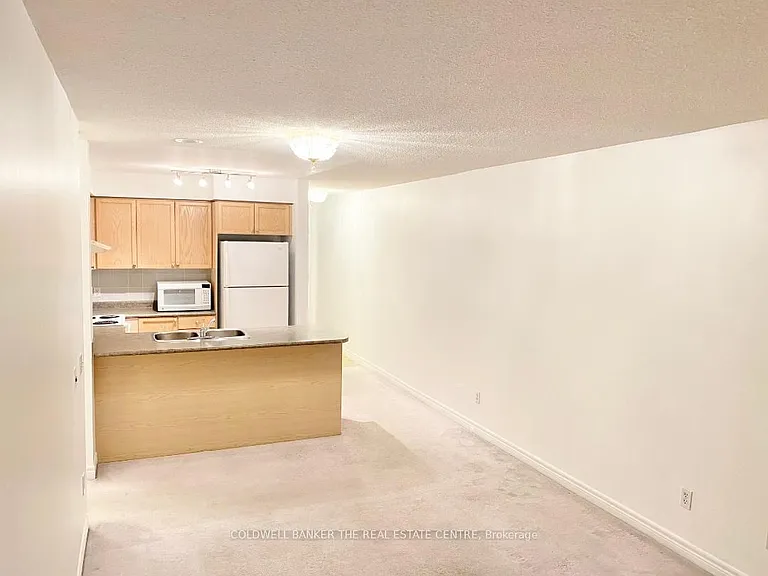18 Parkview Ave #1616 — Photo 6