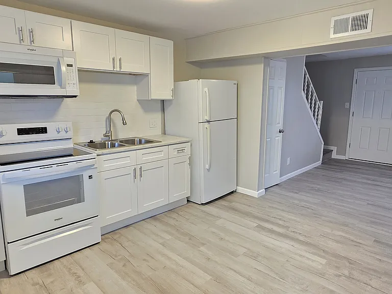 33507 Berville Ct — Photo 26
