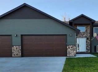 106 8th Ave, Nashwauk, MN 55769