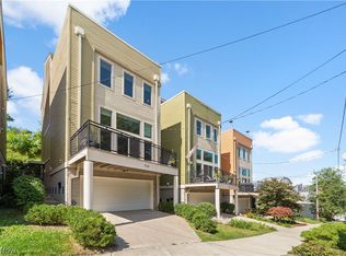 1964 Columbus Rd, Cleveland, OH 44113