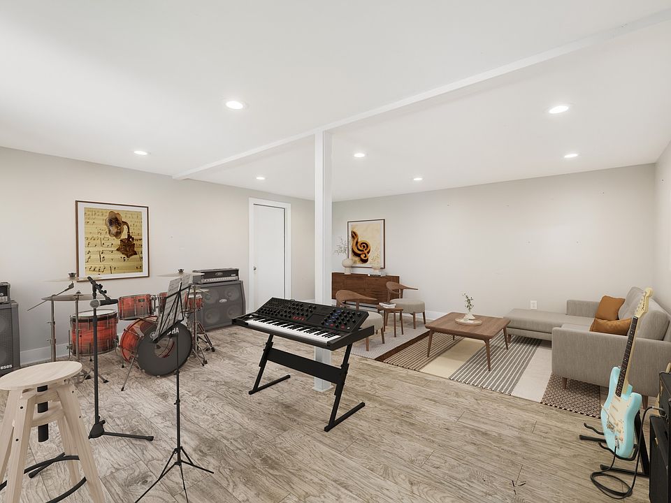 1st image of 207 Maplewood Trce