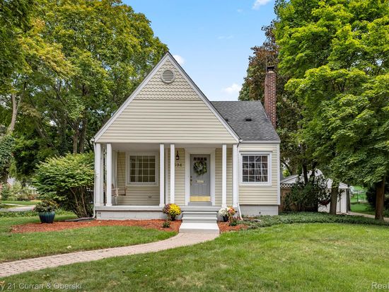 594 Hartsough St, Plymouth, MI 48170