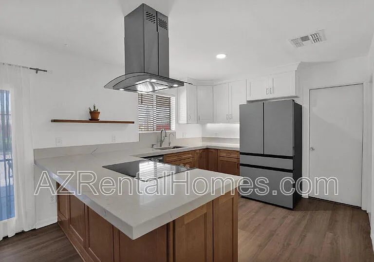 1745 W Capri Ave — Photo 7