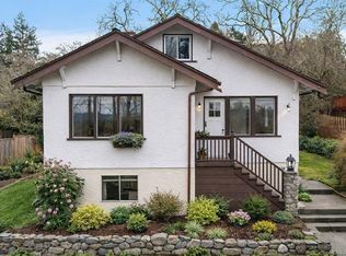 1085 Primrose Rd, Saanich, BC V8Z 4S6