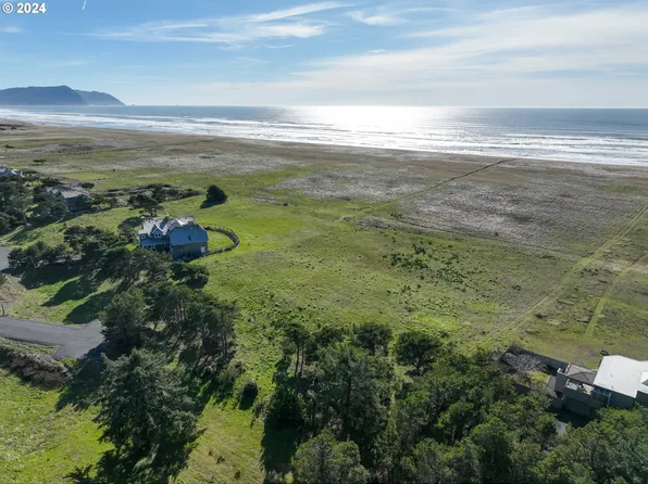 Pinehurst Rd #24, Seaside, OR 97138