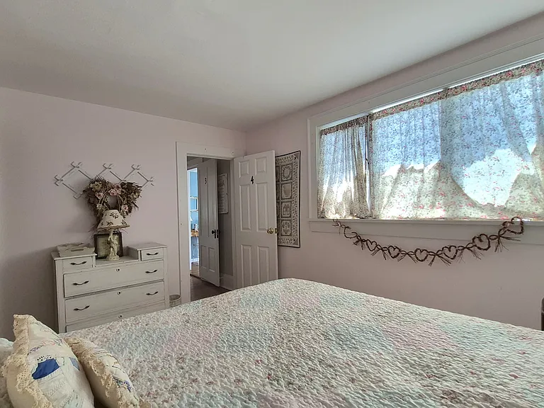 45 Stearns Rd — Photo 36