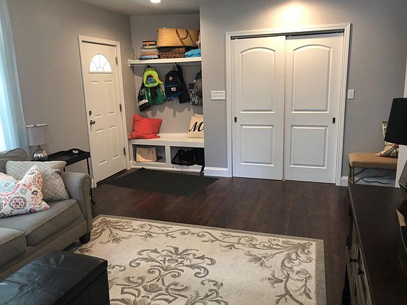 3rd image of 7557 Hoover Ave Floor 1