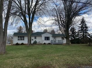 6587 Slayton Settlement Rd, Lockport, NY 14094