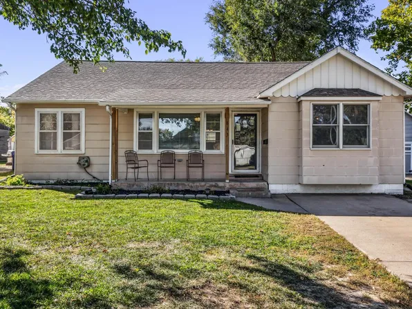 843 N Wheeler St, McPherson, KS 67460