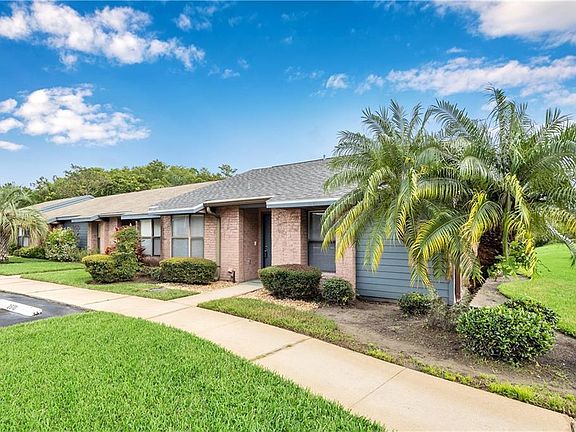 2nd image of 2610 King Oak Cir