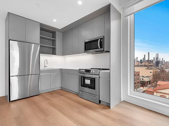 3rd image of 29-17 40th Ave #405