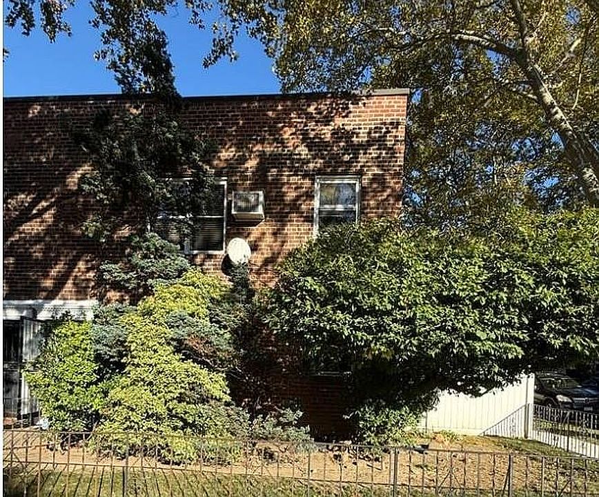 1st image of 2547 150th St #1