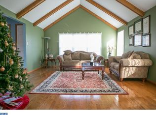 12 Coatsbridge Dr, Marlton, NJ 08053