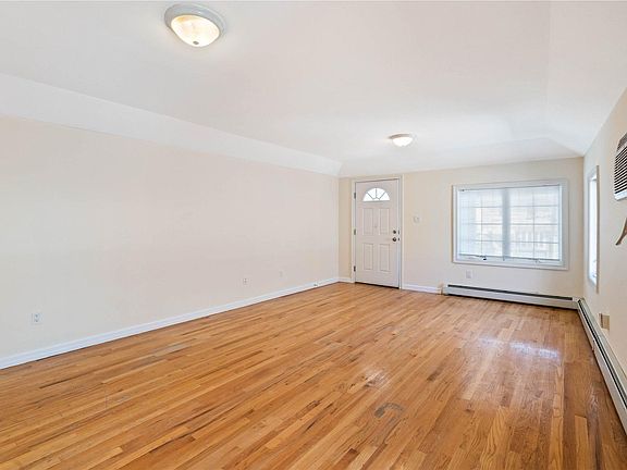 4th image of 24314 73rd Ave