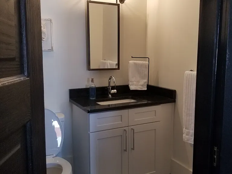2 bed, 2.0 bath, 1600 sqft, $2,500 — Photo 22