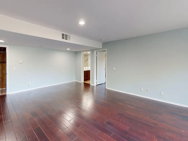 5655 Como Cir — Photo 16