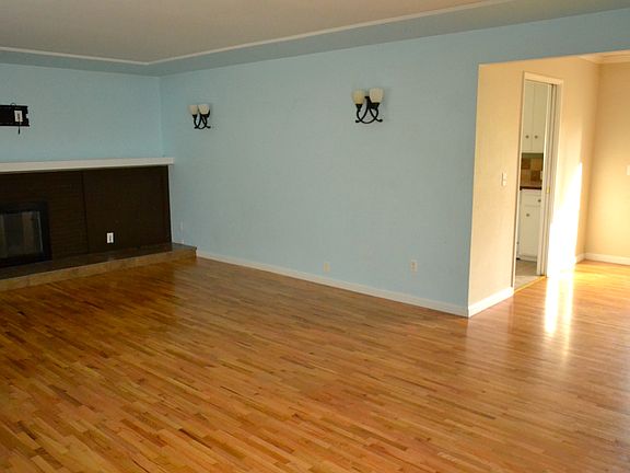 5th image of 6004 119th St SW